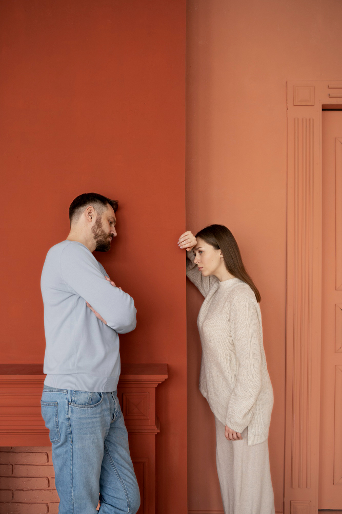 Un couple face à face