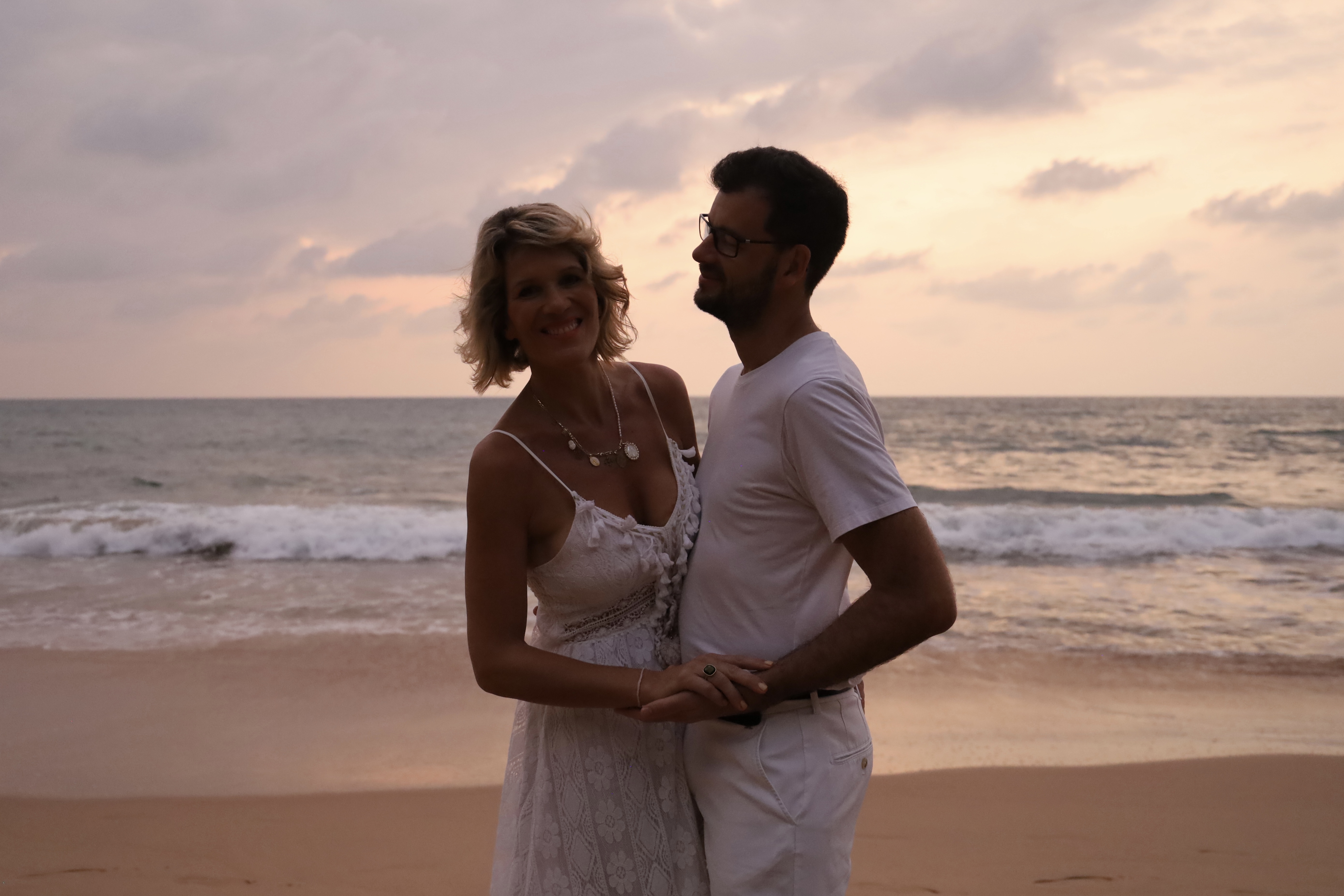 Un couple sur la plage